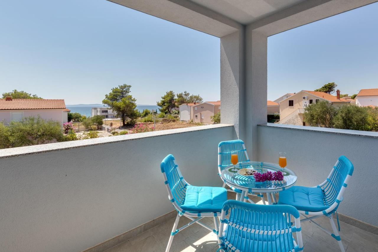 Apartmani Kastelina Vir Bagian luar foto