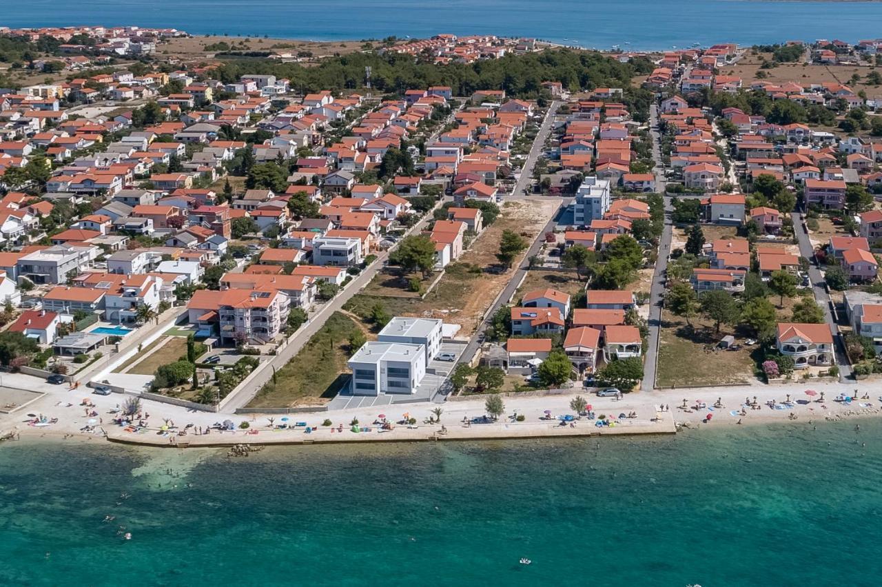 Apartmani Kastelina Vir Bagian luar foto