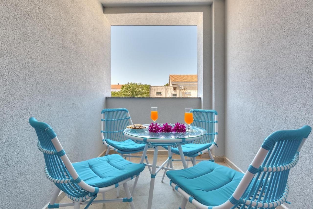 Apartmani Kastelina Vir Bagian luar foto