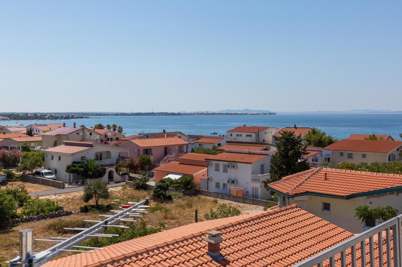 Apartmani Kastelina Vir Bagian luar foto